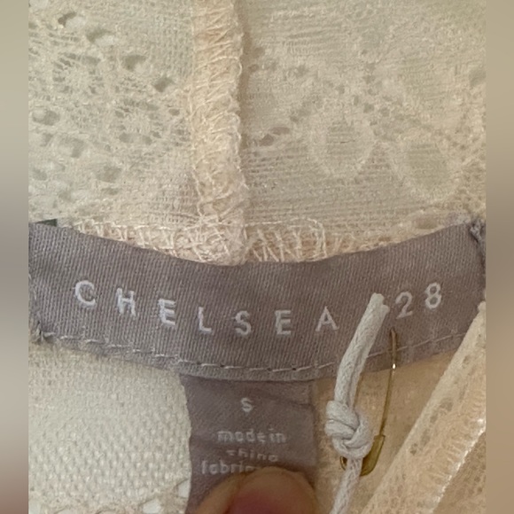 NWT Chelsea28 Sheer Lace Mock Neck Top - Picture 5 of 9